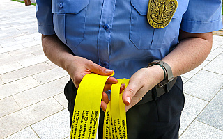 Specjalne opaski zapewnią bezpieczeństwo dzieci w czasie wakacji. Olsztyńska Straż Miejska rozpoczyna akcję edukacyjną Specjalne opaski zapewnią bezpieczeństwo dzieci w czasie wakacji. Olsztyńska Straż Miejska rozpoczyna akcję edukacyjną